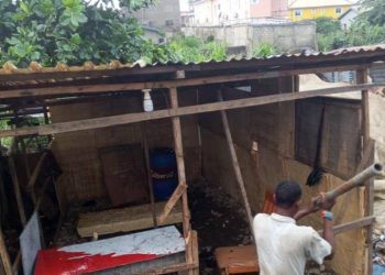 Lagos State govt demolishes 138 shanties in Ajao estate canal