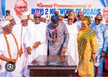 SANWO-OLU INAUGURATES NETWORK OF ROADS IN IKOYI