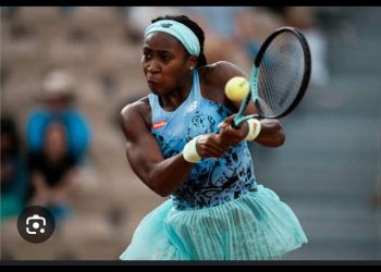Gauff returns to French Open quarter final, promises to fight on