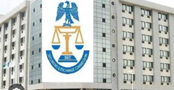 SEC bans independent directors from being Executive Director