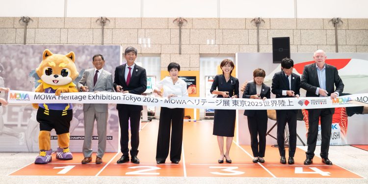 Governor Koike opens MOWA exhibition as Tokyo is awarded Heritage Plaque