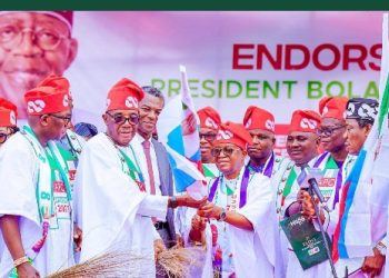 Sen. Fadahunsi, four other Nass members formally defect to APC