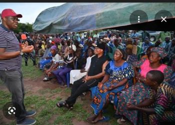 Makinde Meets Families Of Abducted Oyo Teachers & Students, Promises Safe Return